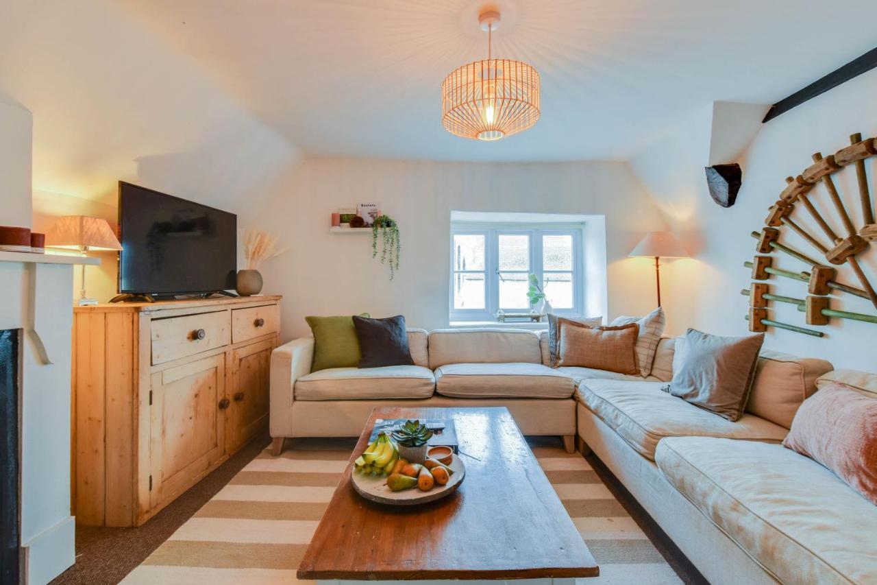 The Nook, Newly Available Relaxed 2 Bed, Cotswolds Lägenhet South Cerney Exteriör bild